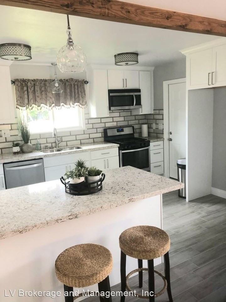 1936 Shipway Ave - Photo 3 of 14