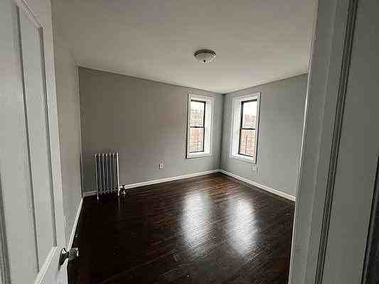 2337 Andrews Ave - Photo 2 of 5