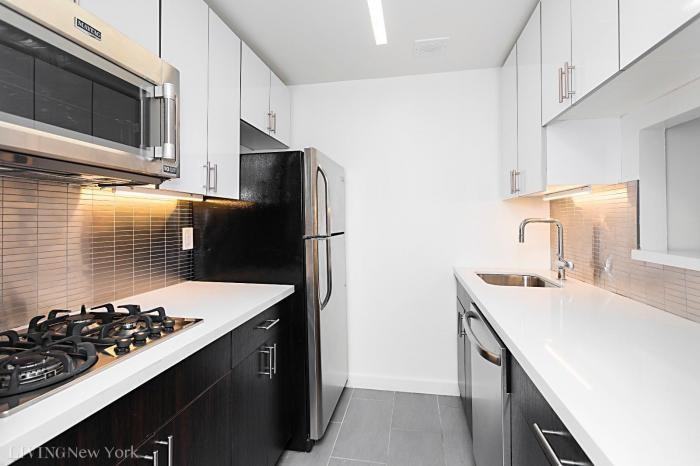 184 Lexington Avenue - Photo 3 of 8