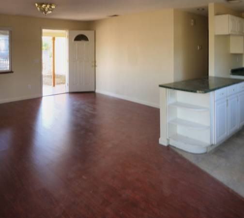 2 Salisbury Dr - Photo 3 of 7