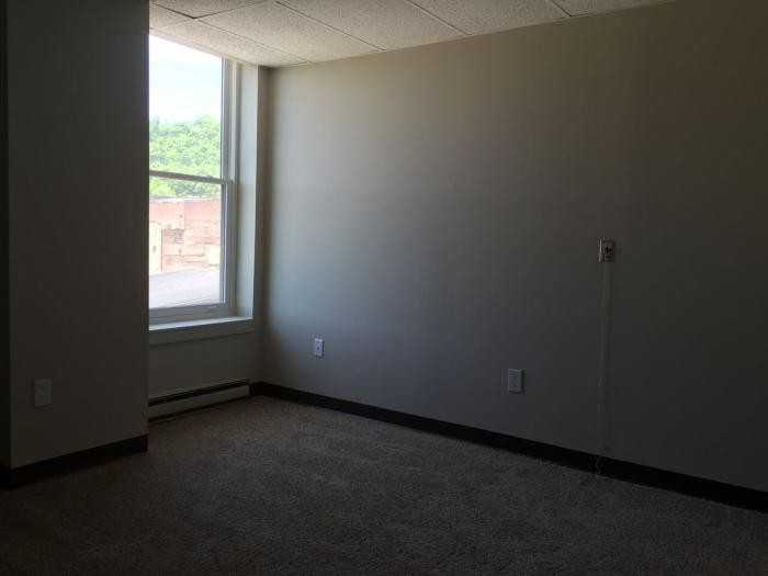 1143 Main Street - Photo 4 of 10