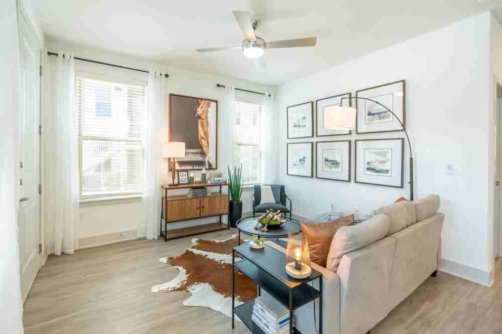 349 Main Street - Photo 3 of 10