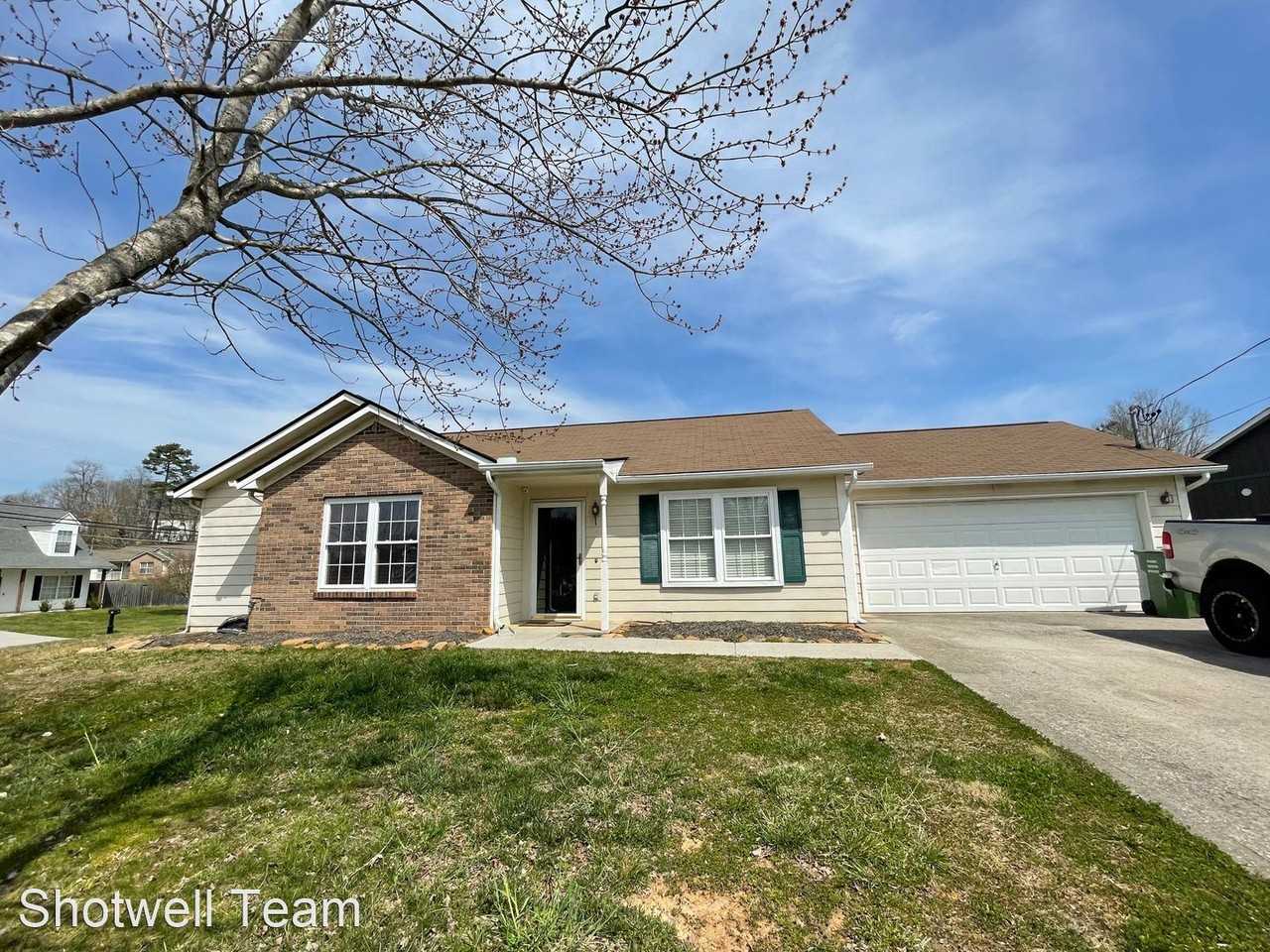 2139 Ember Brook Ln - Photo 2 of 15
