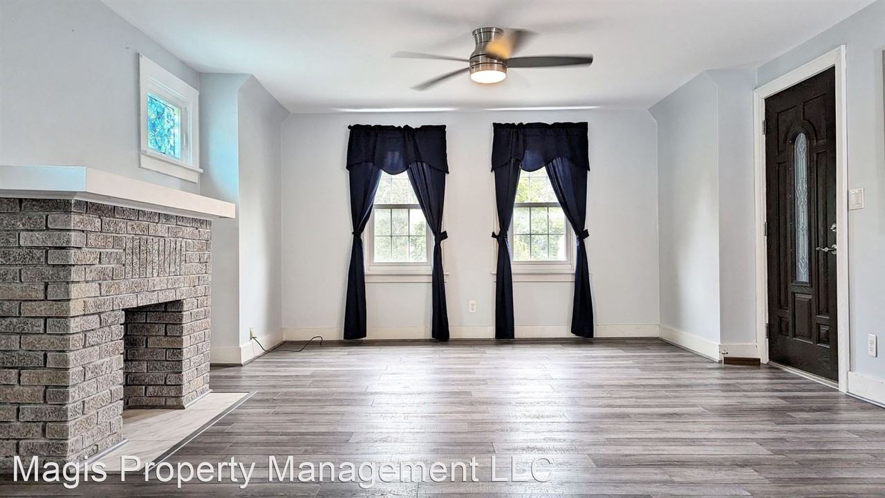 81 Knox Ave Uppr - Photo 3 of 25