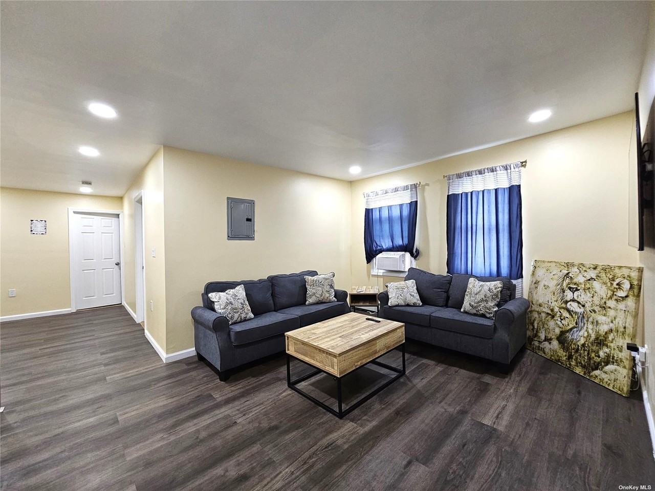 13840 233rd St - Photo 2 of 11
