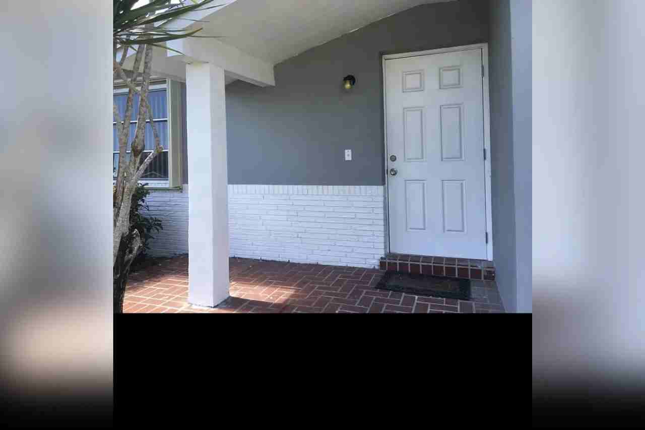 10500 Sw 124th Ave - Photo 2 of 29