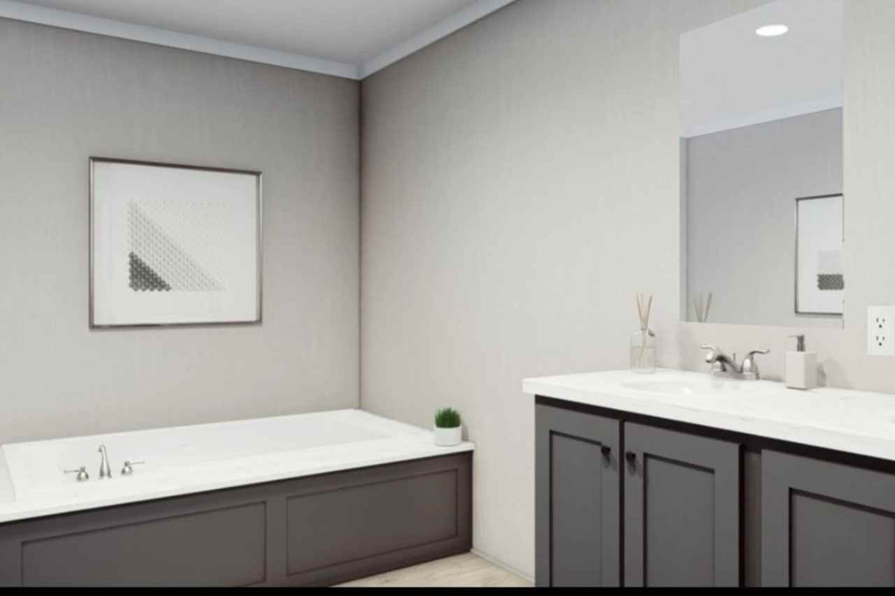 516 Veterans Pkwy N - Photo 2 of 9