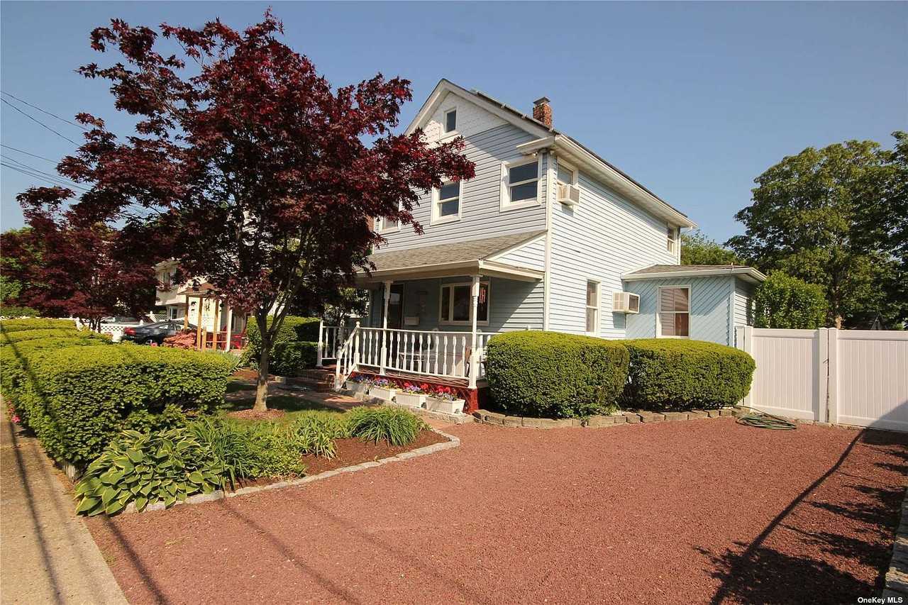 32 Wilbur St #NA - Photo 3 of 16