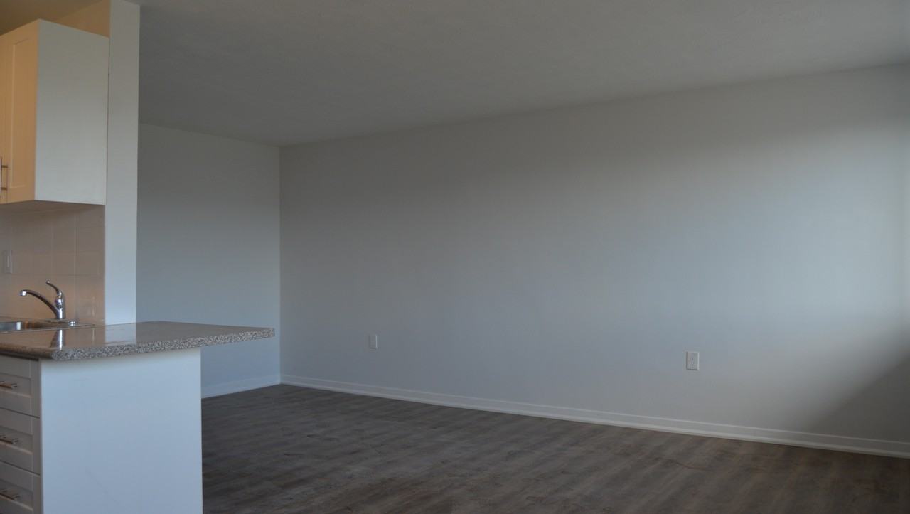 35 Raylawn Crescent - Photo 2 of 7