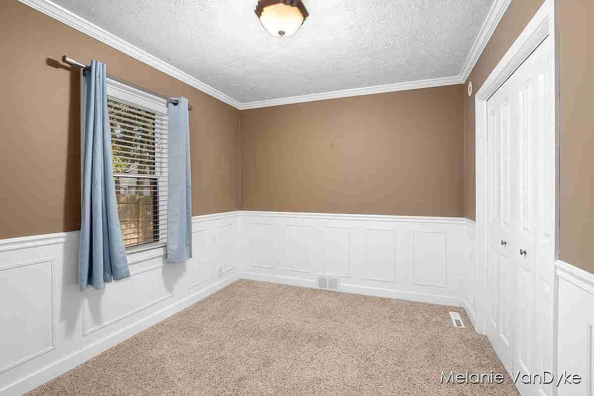 514 Newberg Ave Nw #NA - Photo 2 of 9