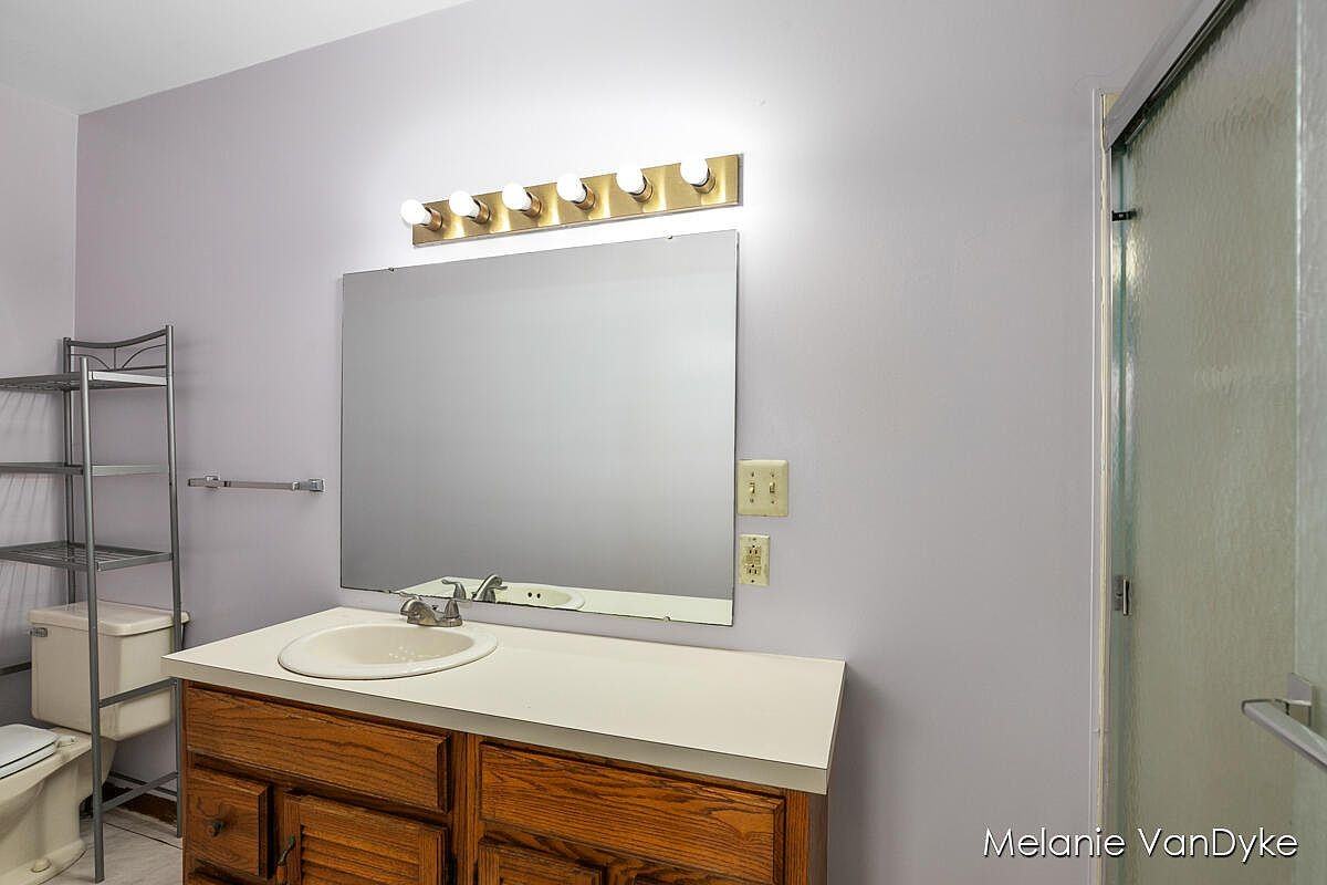 514 Newberg Ave Nw #NA - Photo 3 of 9
