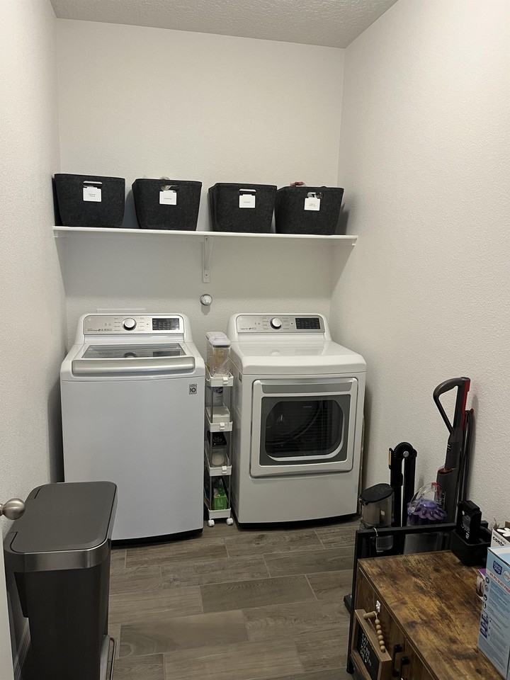 4489 Skyline Loop Ne #1 - Photo 4 of 12