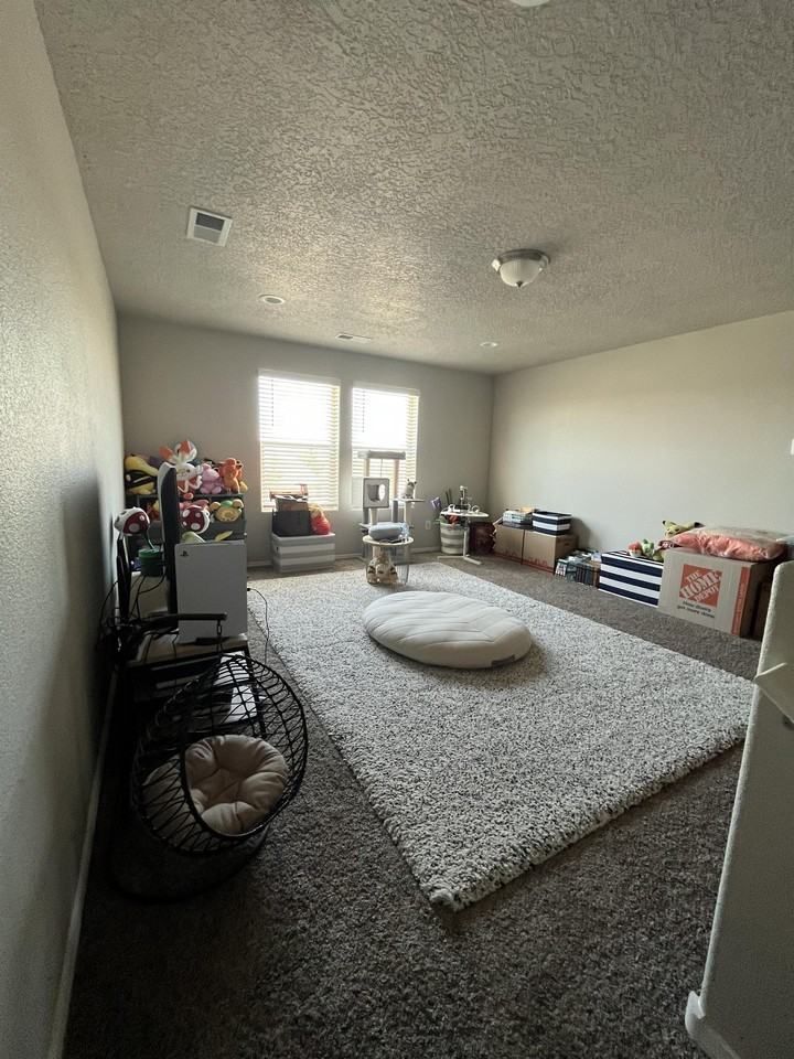 4489 Skyline Loop Ne #1 - Photo 5 of 12