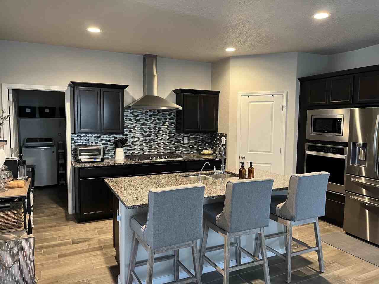 4489 Skyline Loop Ne #1 - Photo 6 of 12