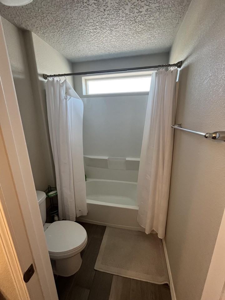 4489 Skyline Loop Ne #1 - Photo 7 of 12