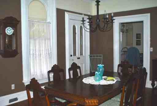 11 Mansfield Ave - Photo 3 of 8