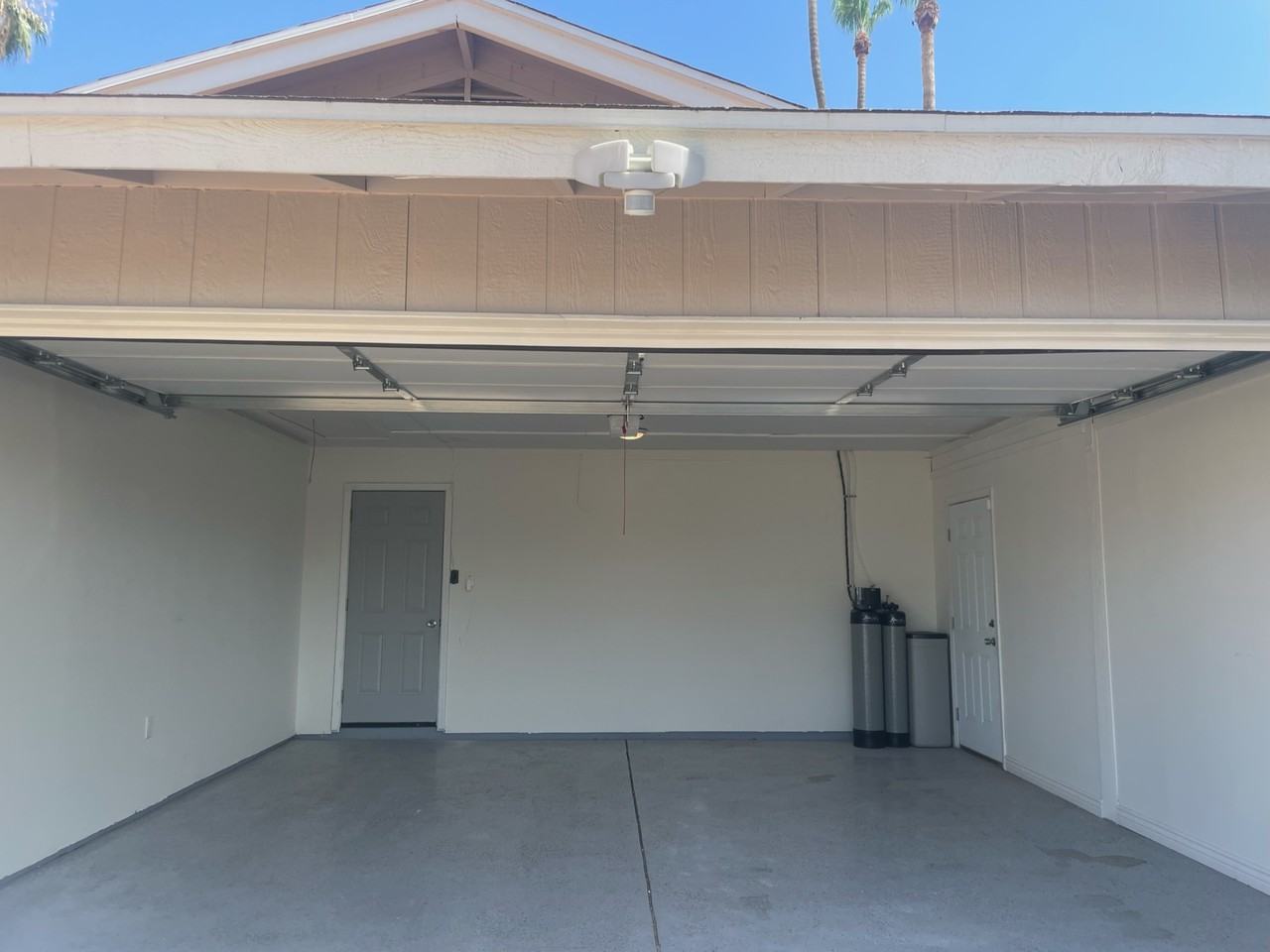 2425 E Wesleyan Dr #NA - Photo 3 of 18