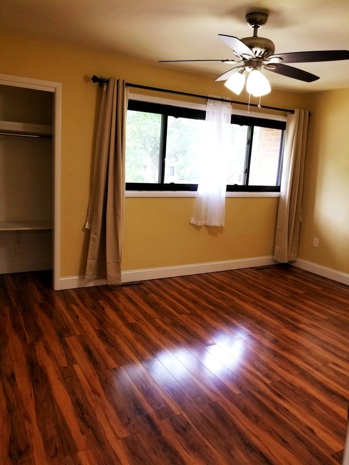 810 Twin Rivers Dr N #NA - Photo 2 of 17