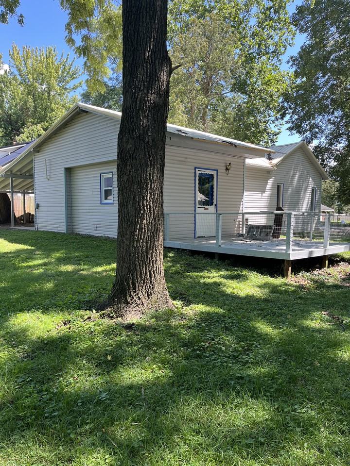 408 W Washington St #NA - Photo 3 of 3