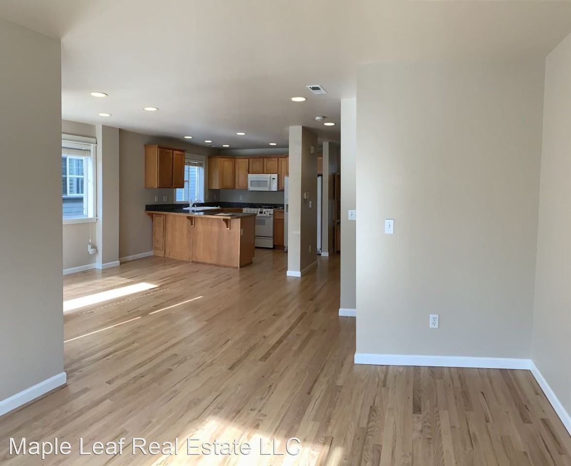 6521A 24th Ave Ne - Photo 3 of 12