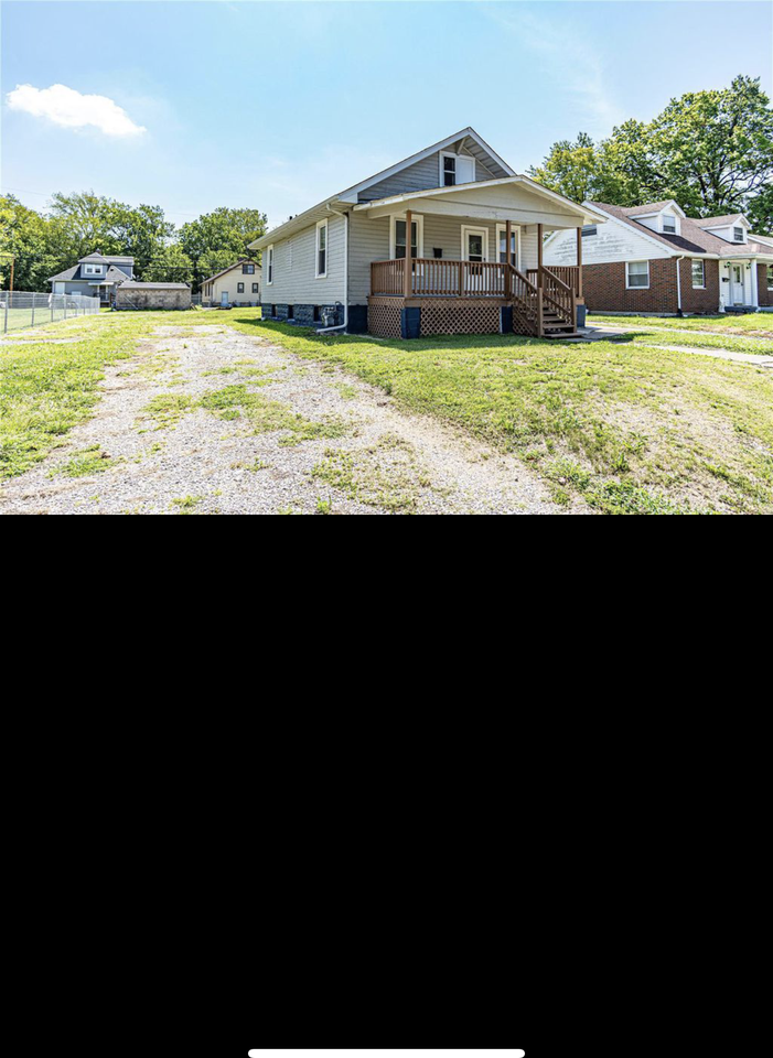 1816 Spruce St #NA - Photo 2 of 9
