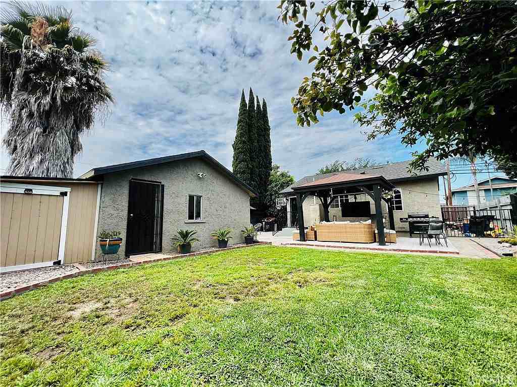 5210 Pacific Ave #NA - Photo 2 of 5