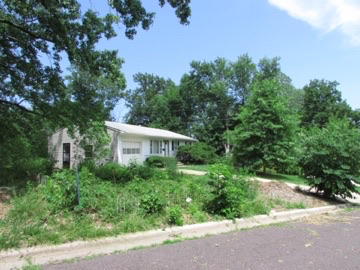 2511 Brookside Ct - Photo 2 of 11