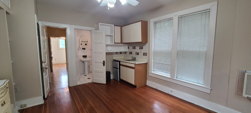 1921 18th Ave S Lowr - Photo 3 of 7