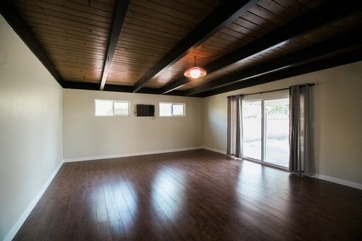 937 Grandview Ln - Photo 3 of 21