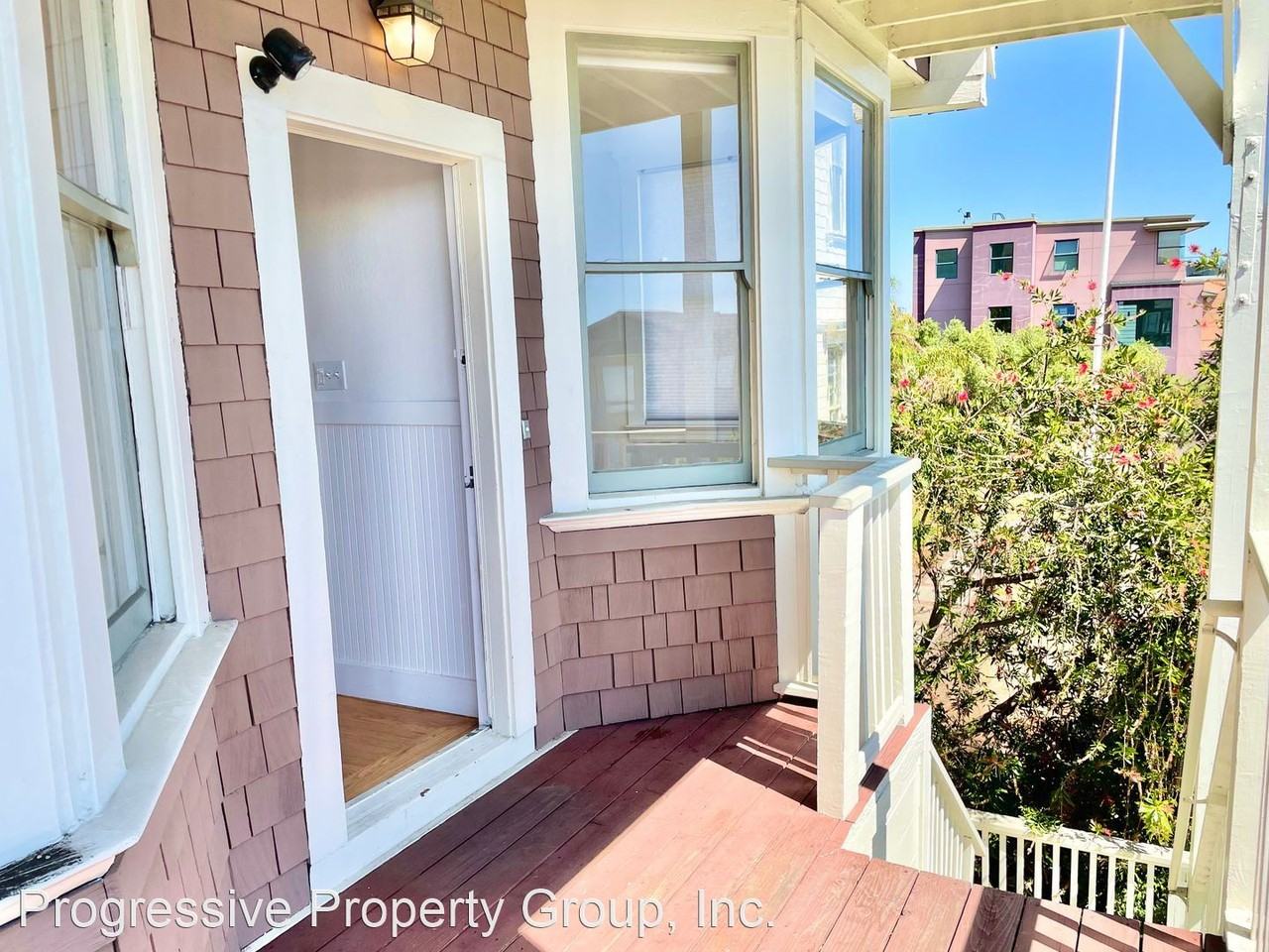 418 Pennsylvania Ave - Photo 3 of 37