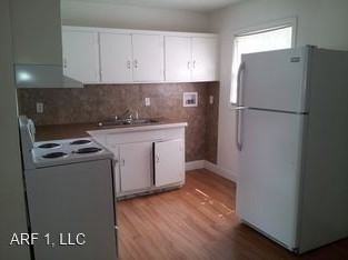 5139 N Corrington Ave - Photo 2 of 12