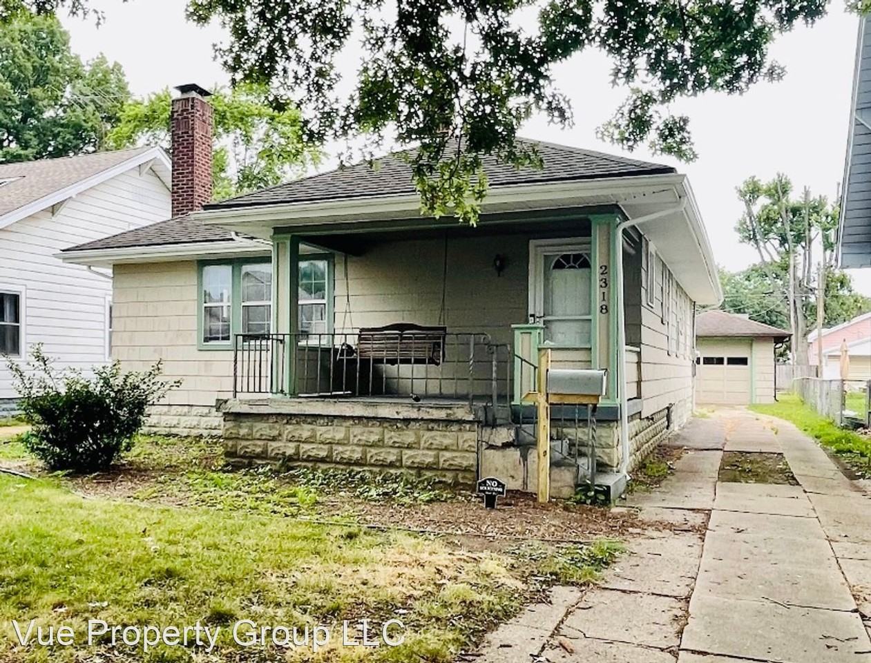 2318 S Center St - Photo 2 of 16