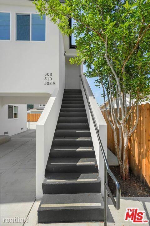 510 E Palmer Ave - Photo 2 of 10