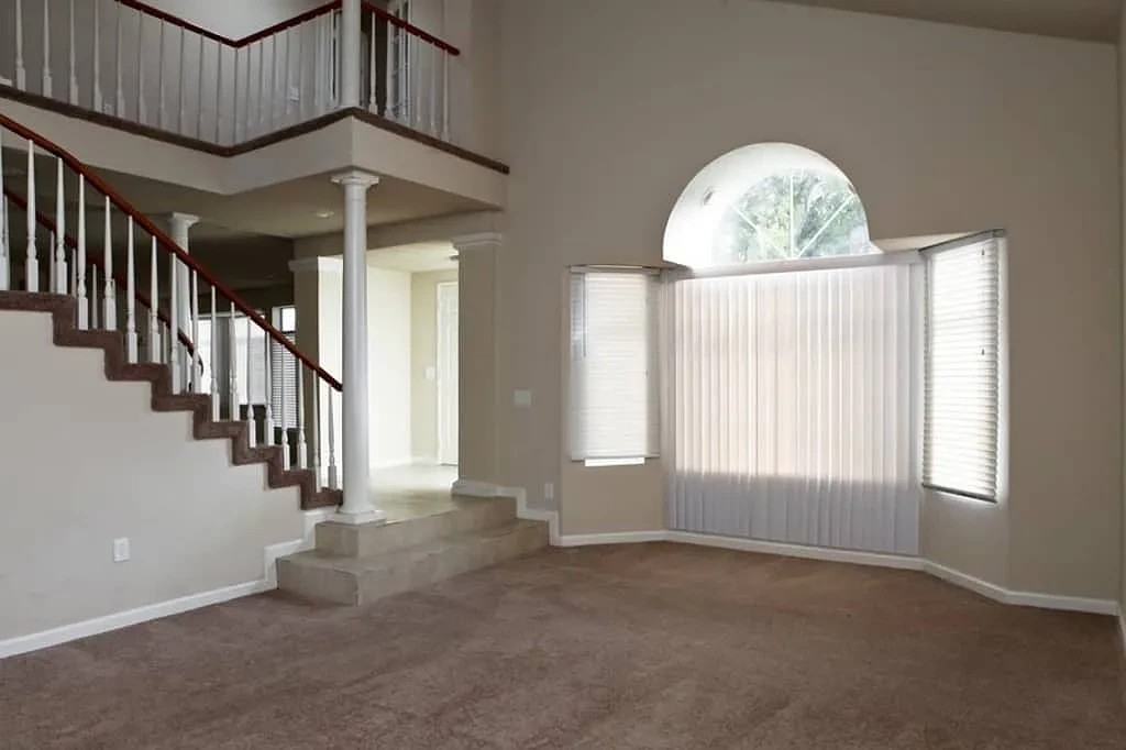 4044 W 57th St - Photo 3 of 8