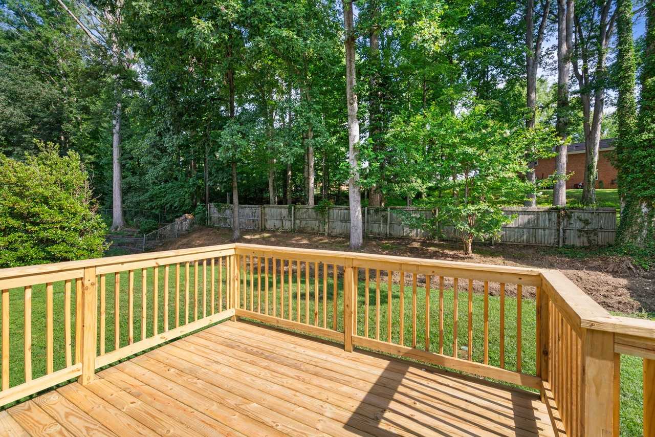 5713 Heming Ave - Photo 2 of 27