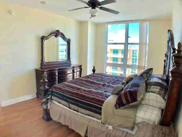 625 Casa Loma Boulevard - Photo 2 of 4