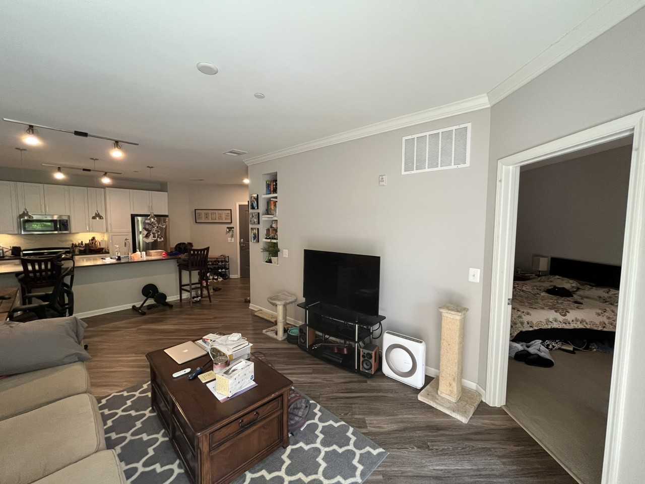 325 Penn Rd - Photo 2 of 13