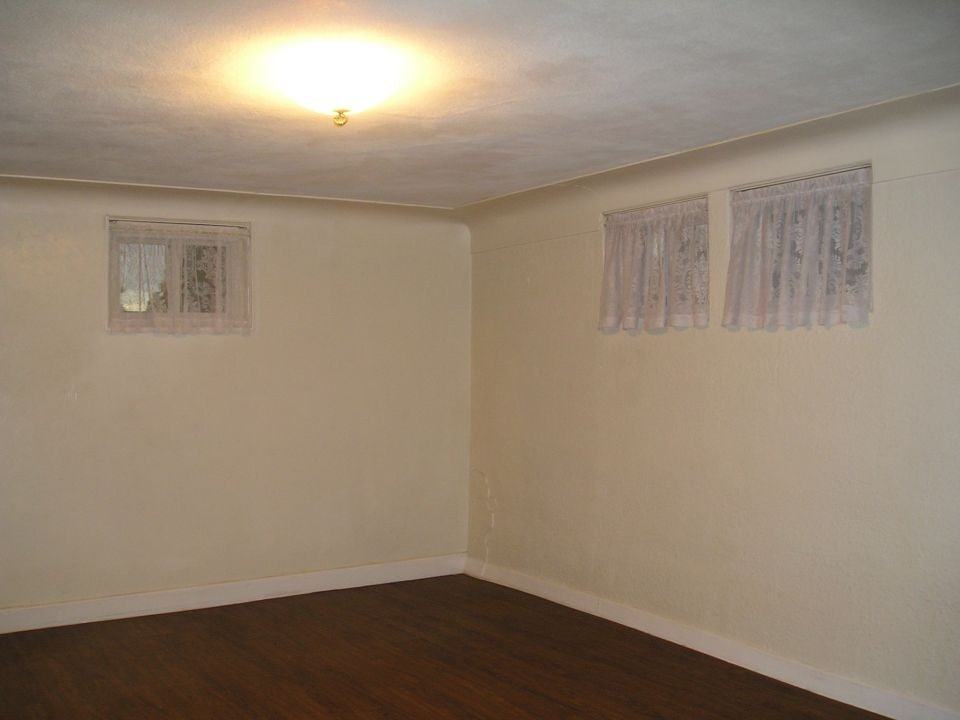1727 8th Ave N #3 - Photo 4 of 7