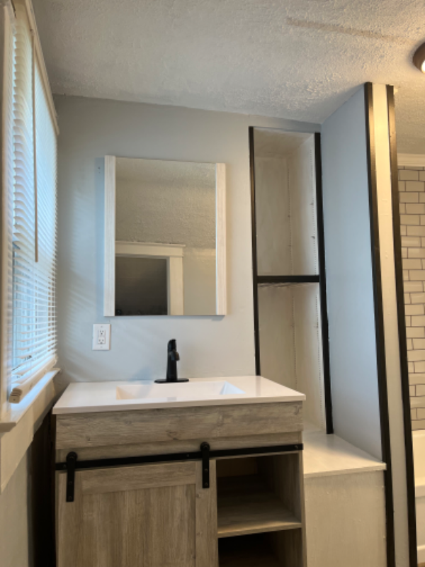 120 N Nebraska St - Photo 2 of 9