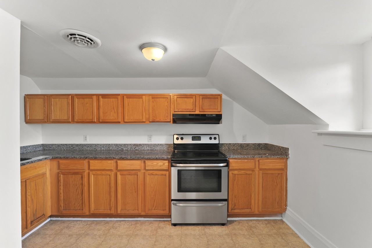 P&I-104 North Layton Avenue #1 - Photo 5 of 24