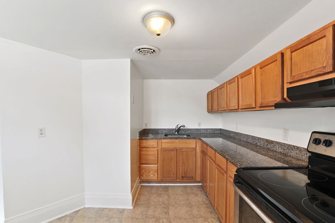 P&I-104 North Layton Avenue #1 - Photo 6 of 24