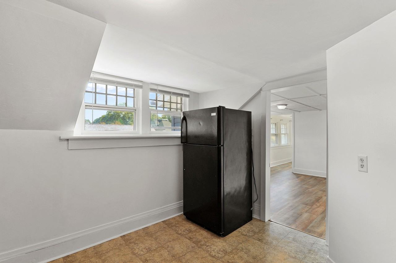 P&I-104 North Layton Avenue #1 - Photo 7 of 24