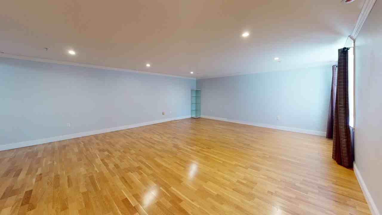 145 Hancock St #205 - Photo 3 of 8