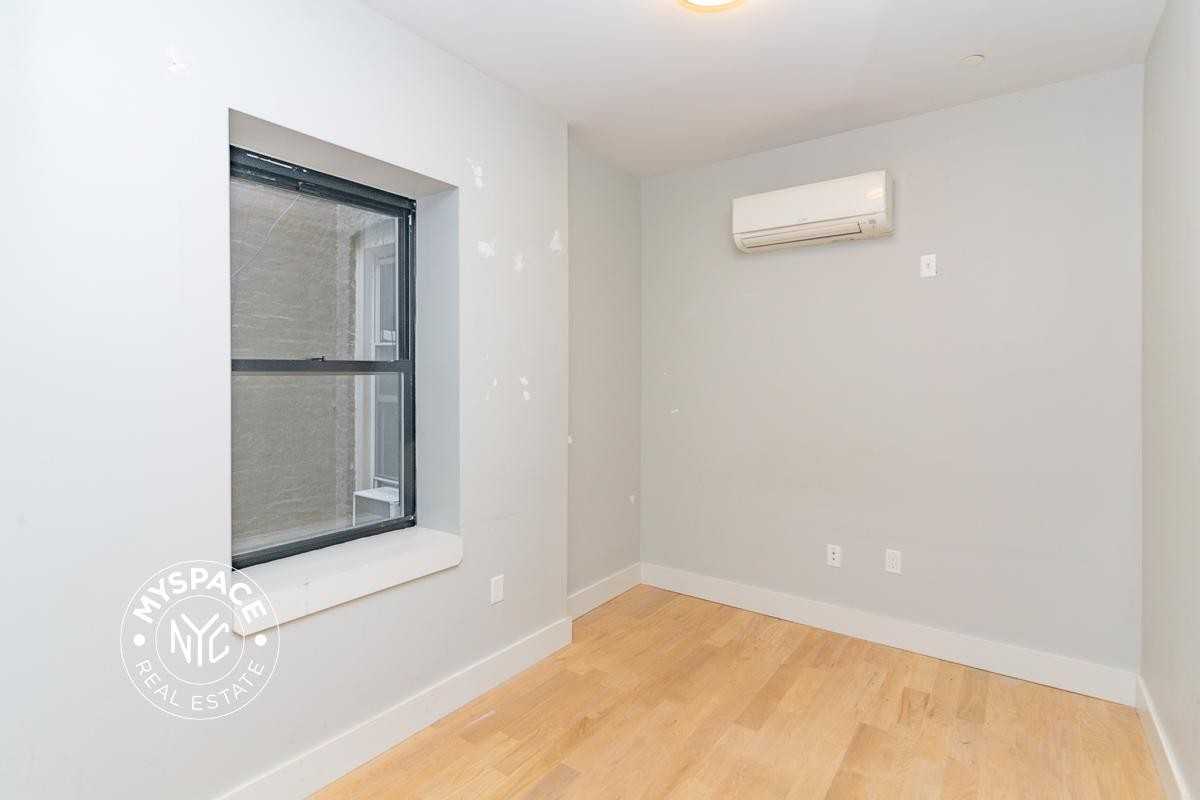 1874 Hart St #1b - Photo 4 of 16