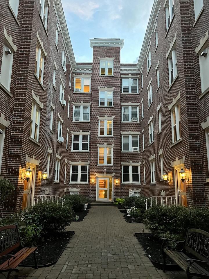 268 Washington Ave #2G - Photo 2 of 10