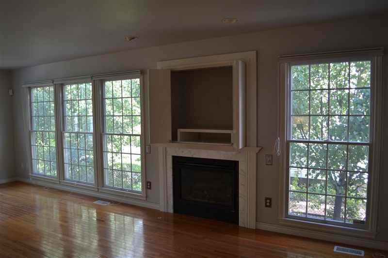 3190 Cardinal Dr - Photo 2 of 12