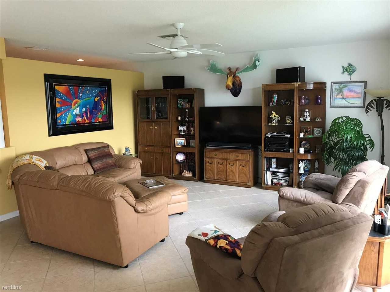 20542 Sw 2nd St - Photo 2 of 14