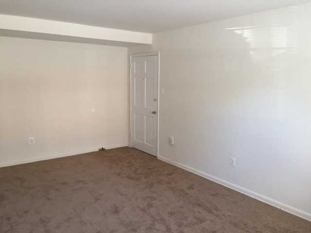 Jeffersonian Apartments - Photo 6 of 9