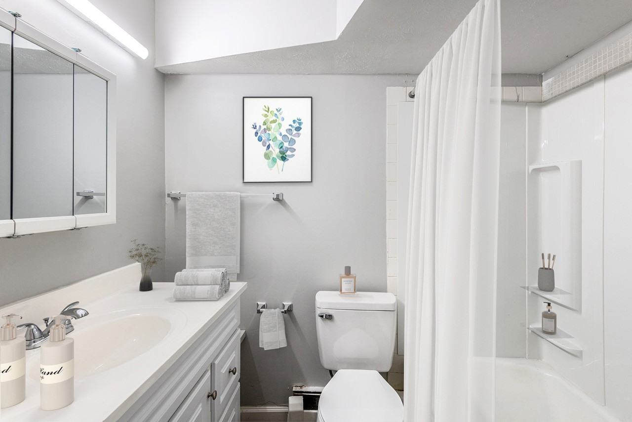 Alphada Place - Photo 5 of 54