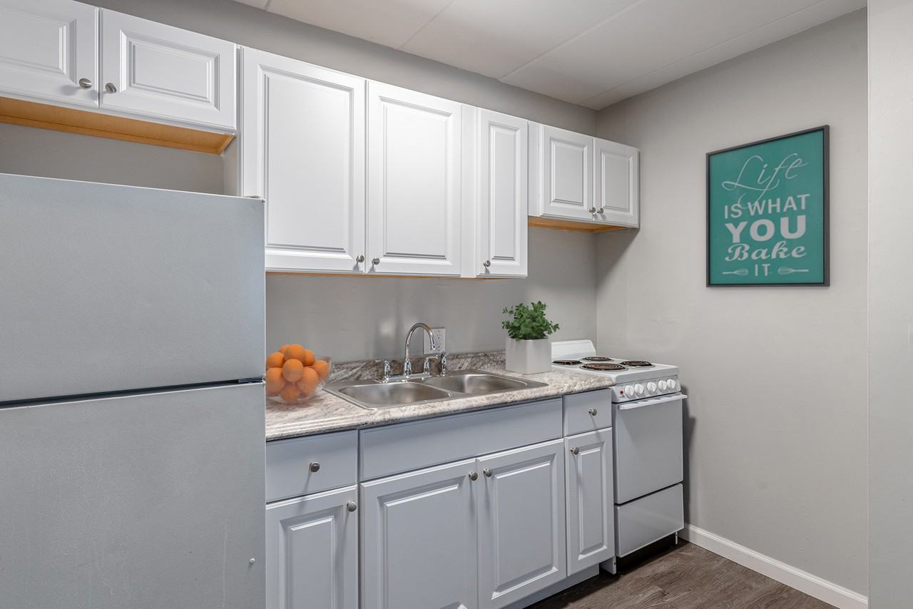 Alphada Place - Photo 4 of 54